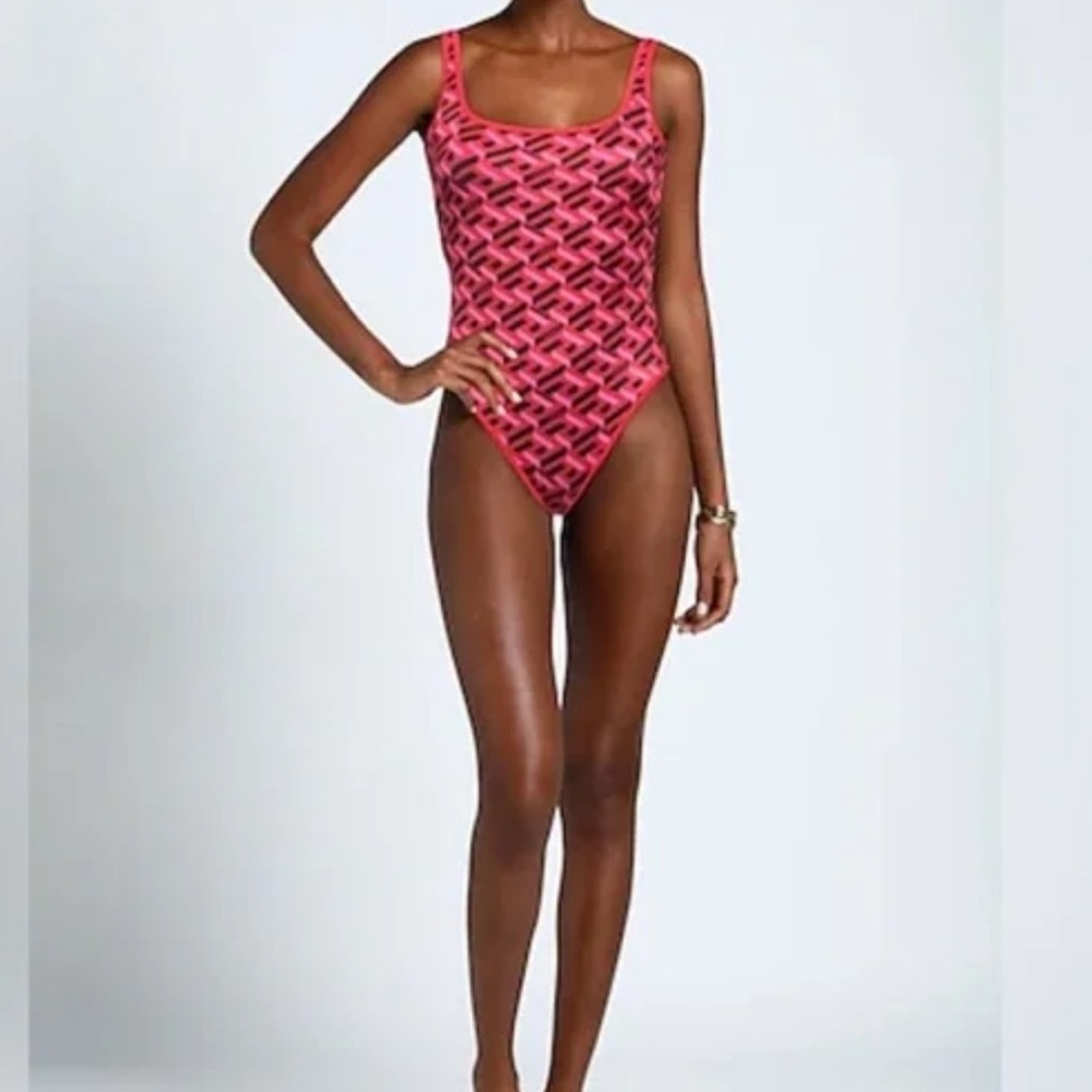 Versace Versace 'La Greca' Reversible One Piece swimsuit size 4 - Picture 6 of 13